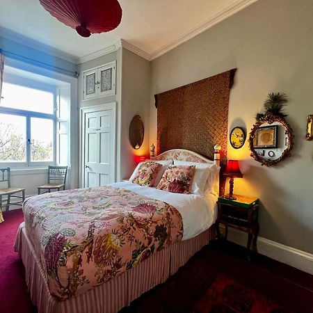 Central Apartment With Parking, Original Art And Antiques Edinburgh Dış mekan fotoğraf