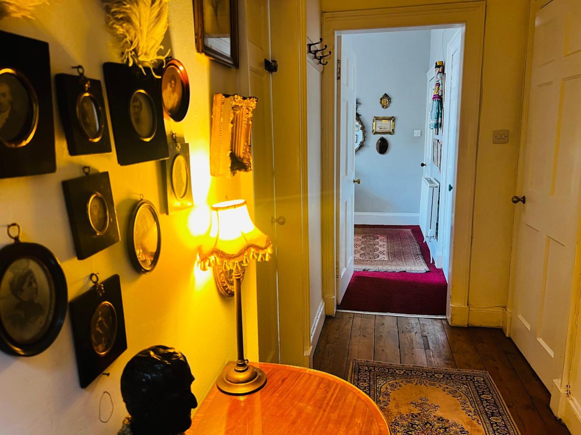 Central Apartment With Parking, Original Art And Antiques Edinburgh Dış mekan fotoğraf